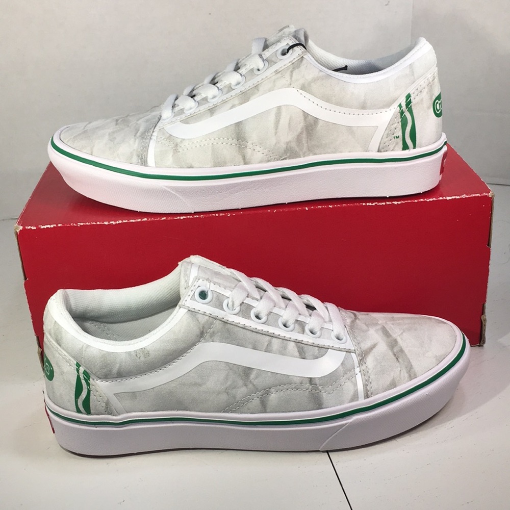 NWT Vans Crayola Comfycush Old Skool Sneakers Women’s 7